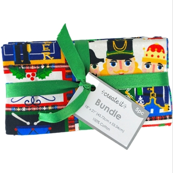 Create it Nutcracker 5pc Fabric Bundle 18" x 21" - Picture 2 of 8